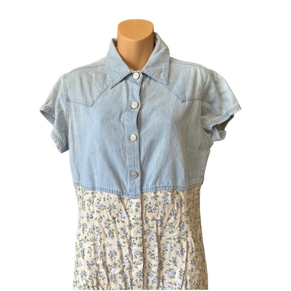 Gitano Light Blue Denim and Floral Button Up Shorts Romper with Pockets - Picture 11 of 11